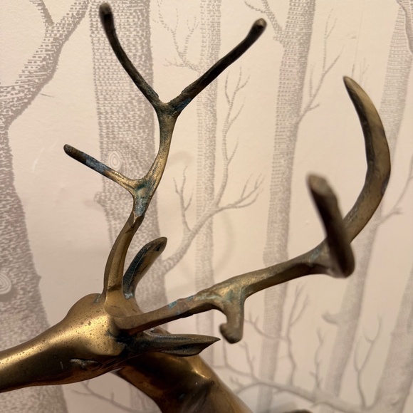 Large Vintage Brass Deer Statue: Mid-Century Lodge Décor - Picture 5 of 11